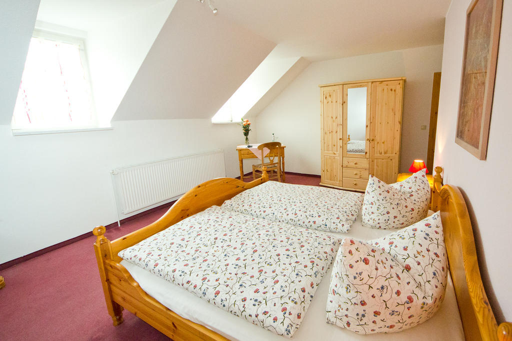 Hotel Garni Am Klostermarkt Plauen Oda fotoğraf