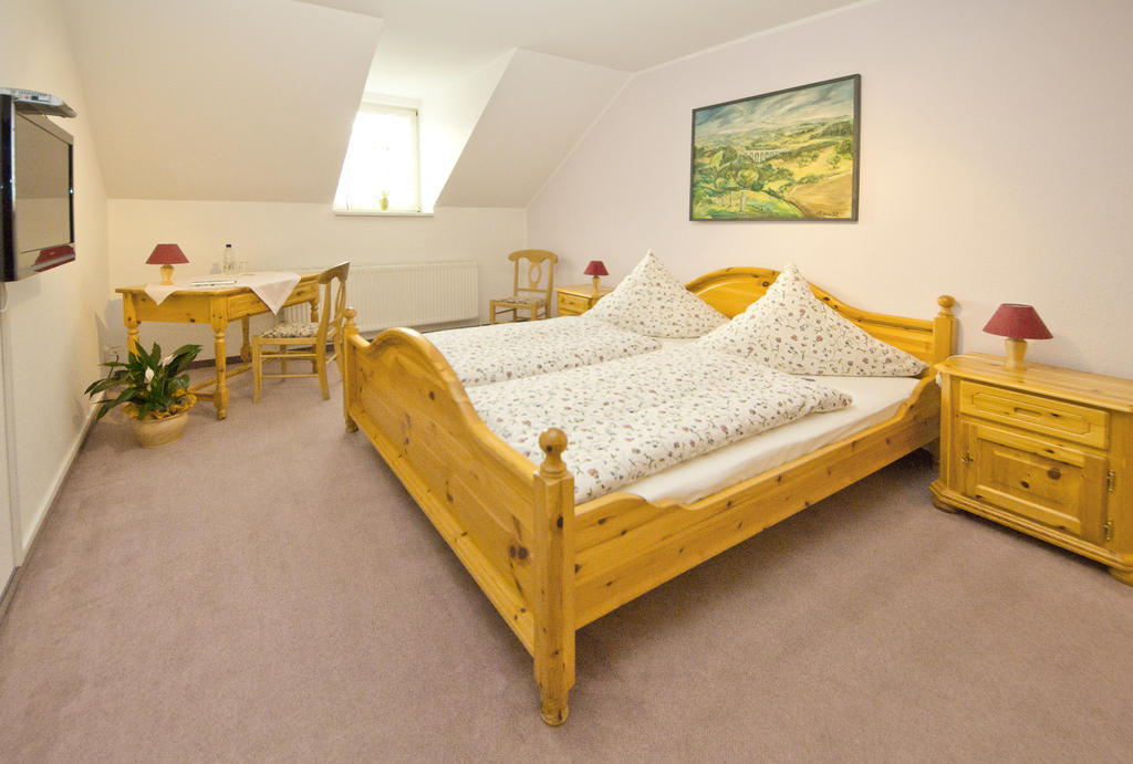 Hotel Garni Am Klostermarkt Plauen Oda fotoğraf