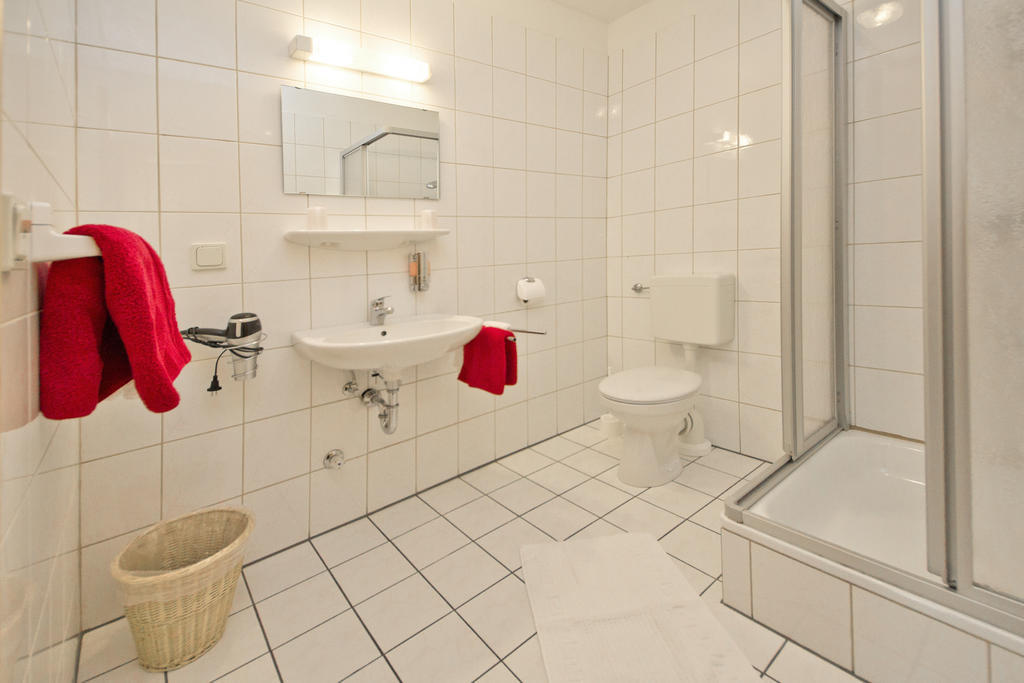 Hotel Garni Am Klostermarkt Plauen Oda fotoğraf